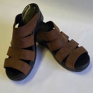 Sandals sanitas